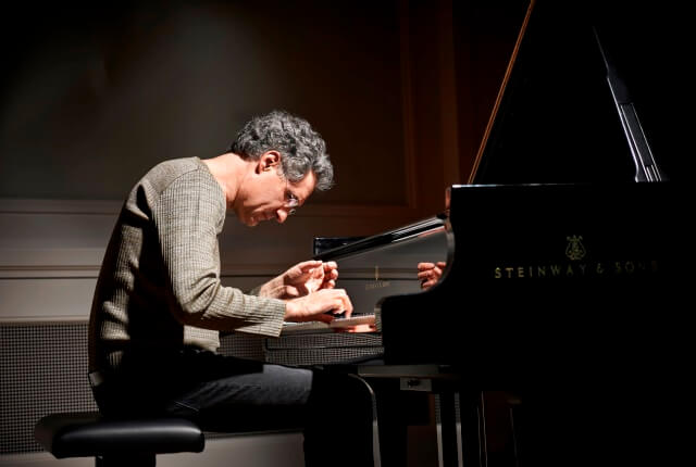 Matthias Kirschnereit am Klavier